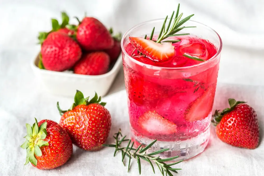 How to Make Strawberry Lemonade Without a Blender?